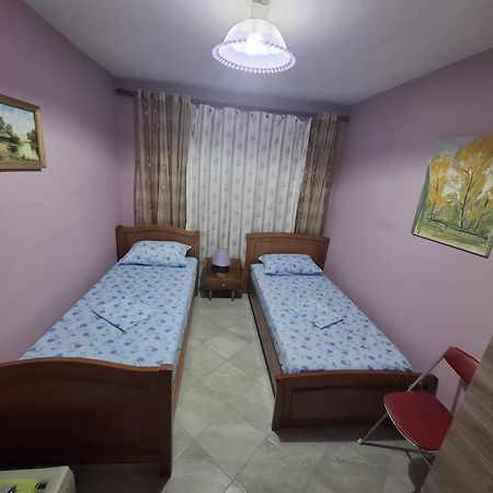 Appartamento Centro Pogradec Bagian luar foto